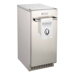 fm 5597 automaic ice maker w towel 2017 bb scaled1.jpg